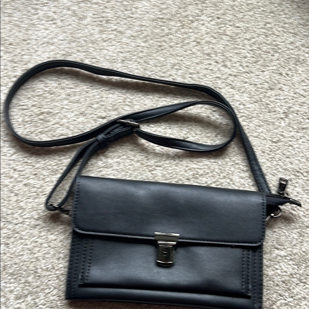 Elegant Black Leather Crossbody Bag